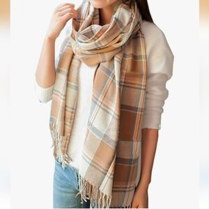 Wander Agio Beige, Peach and Gray Plaid Scarf
